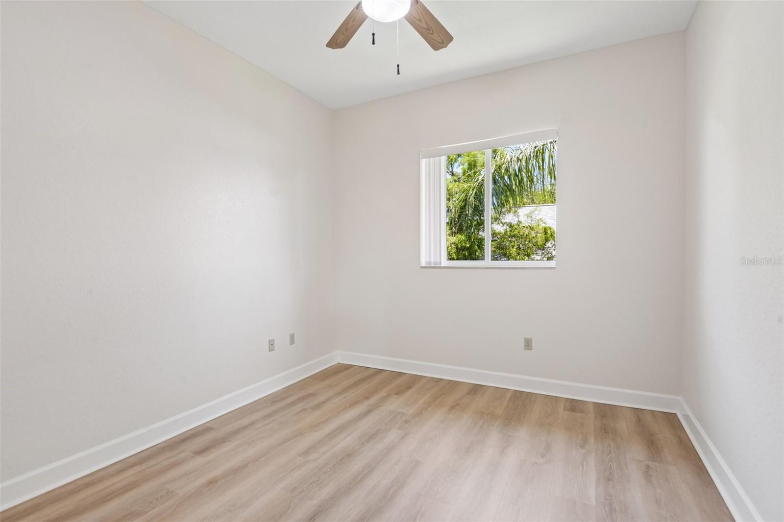 8335 CHEYENNE DR — photo 33