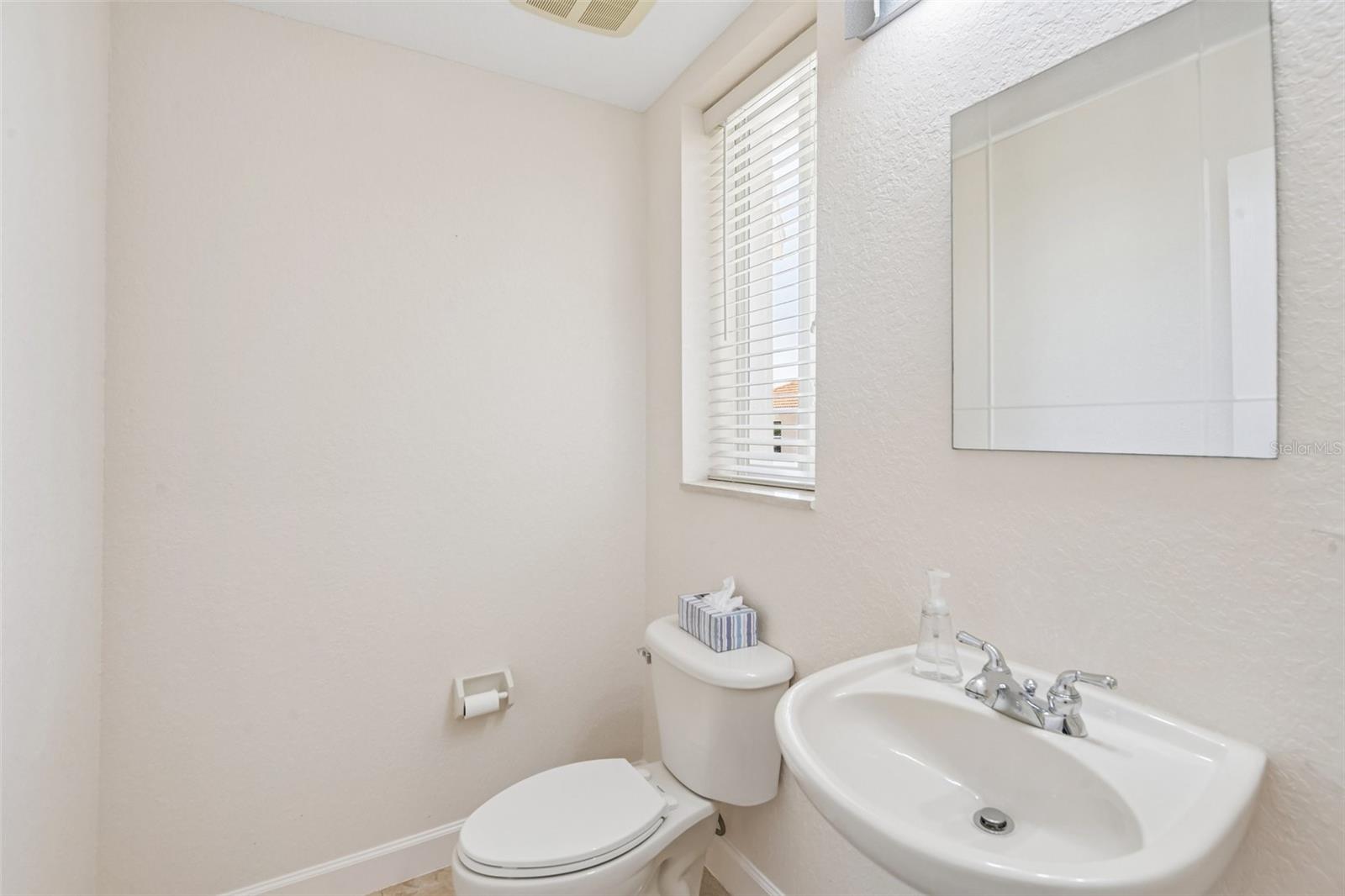 8335 CHEYENNE DR — photo 27