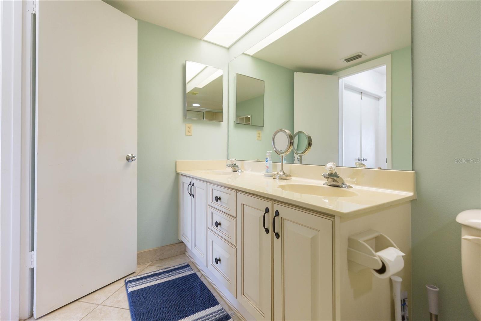 6080 BAHIA DEL MAR CIR #113 — photo 24