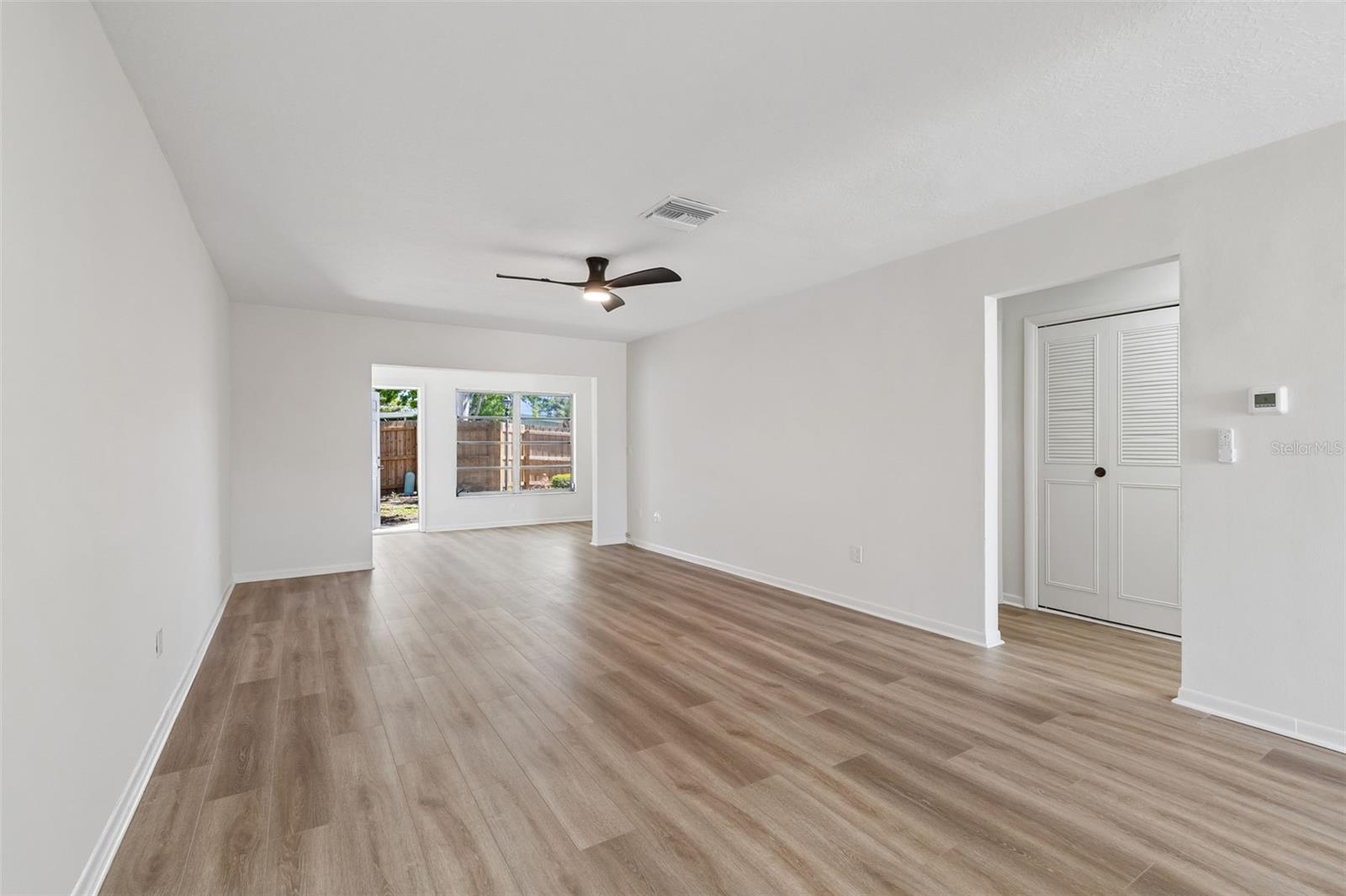 1614 S LAKE AVE #2 — photo 8
