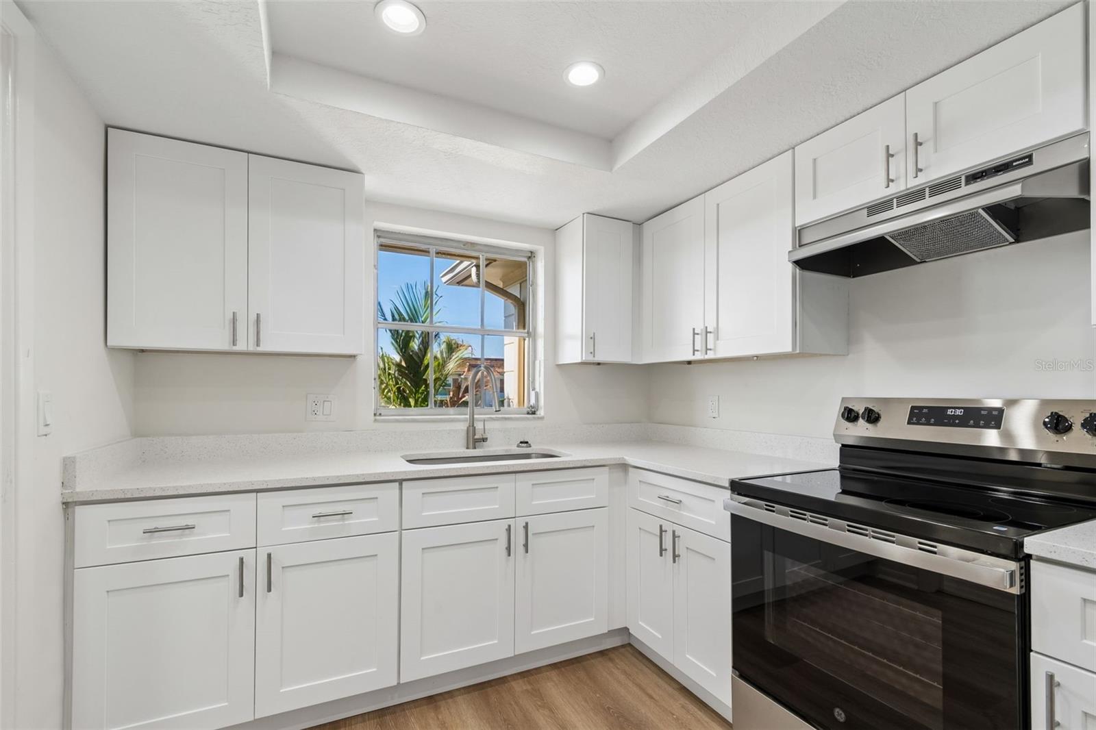 1614 S LAKE AVE #2 — photo 6