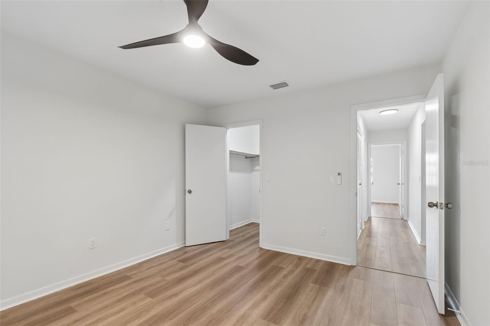 1614 S LAKE AVE #2 — photo 16