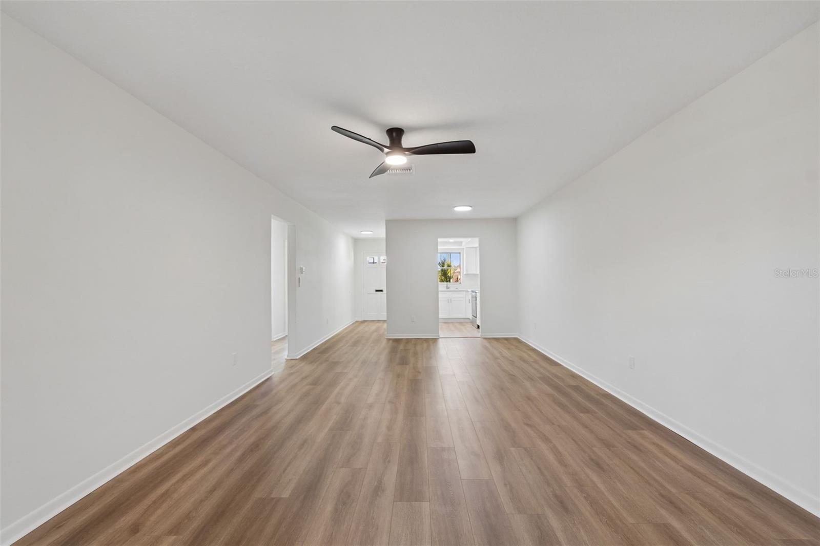 1614 S LAKE AVE #2 — photo 12