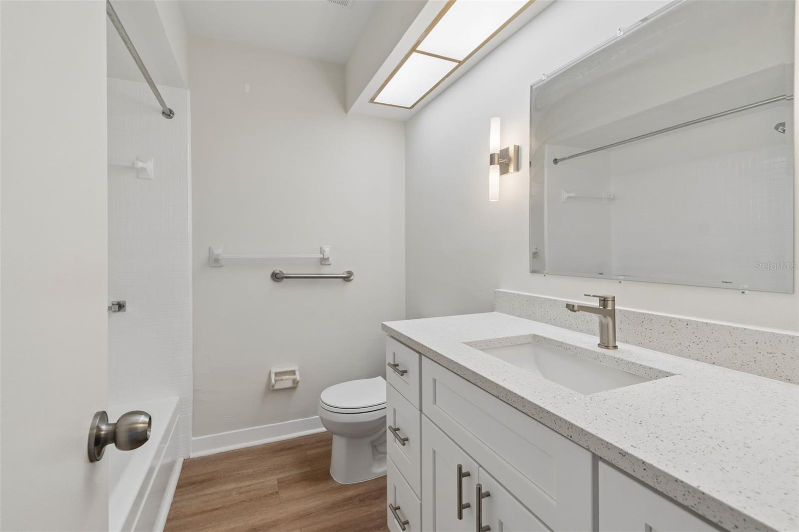 1614 S LAKE AVE #2 — photo 22