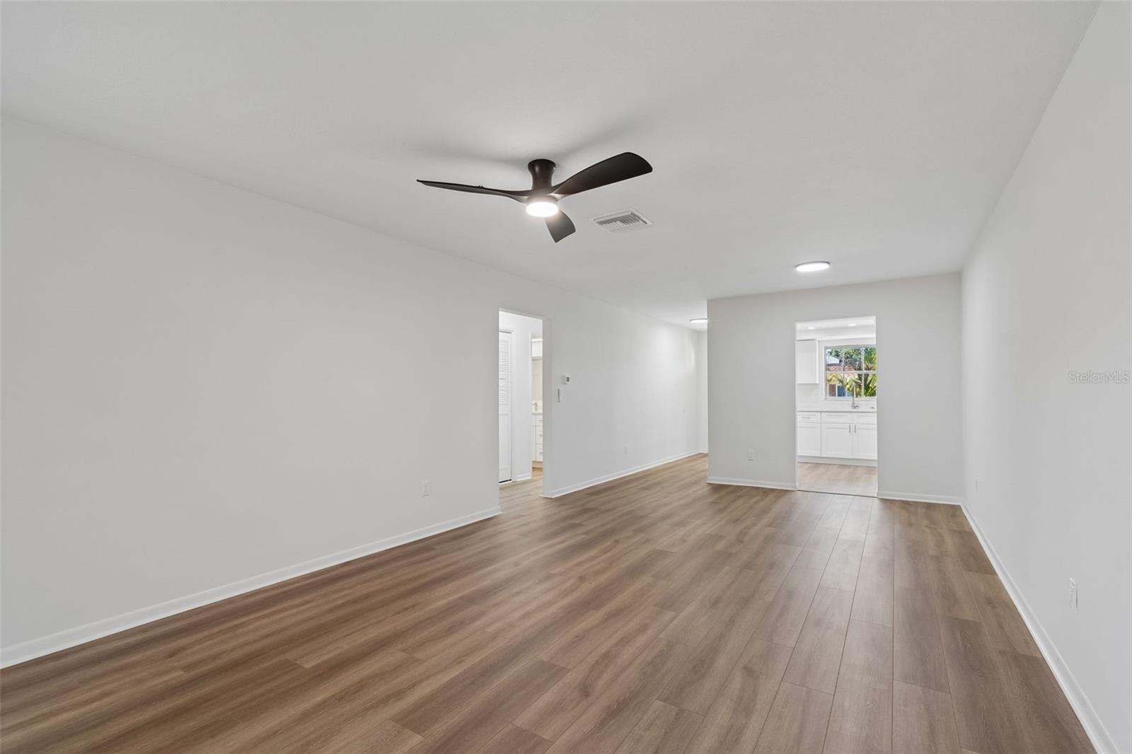 1614 S LAKE AVE #2 — photo 11
