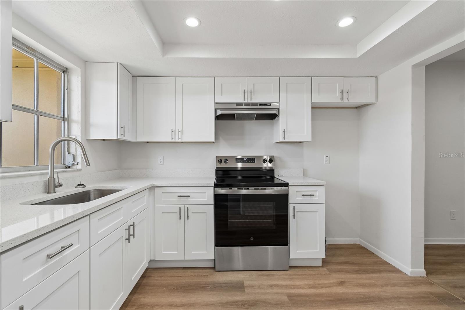 1614 S LAKE AVE #2 — photo 5