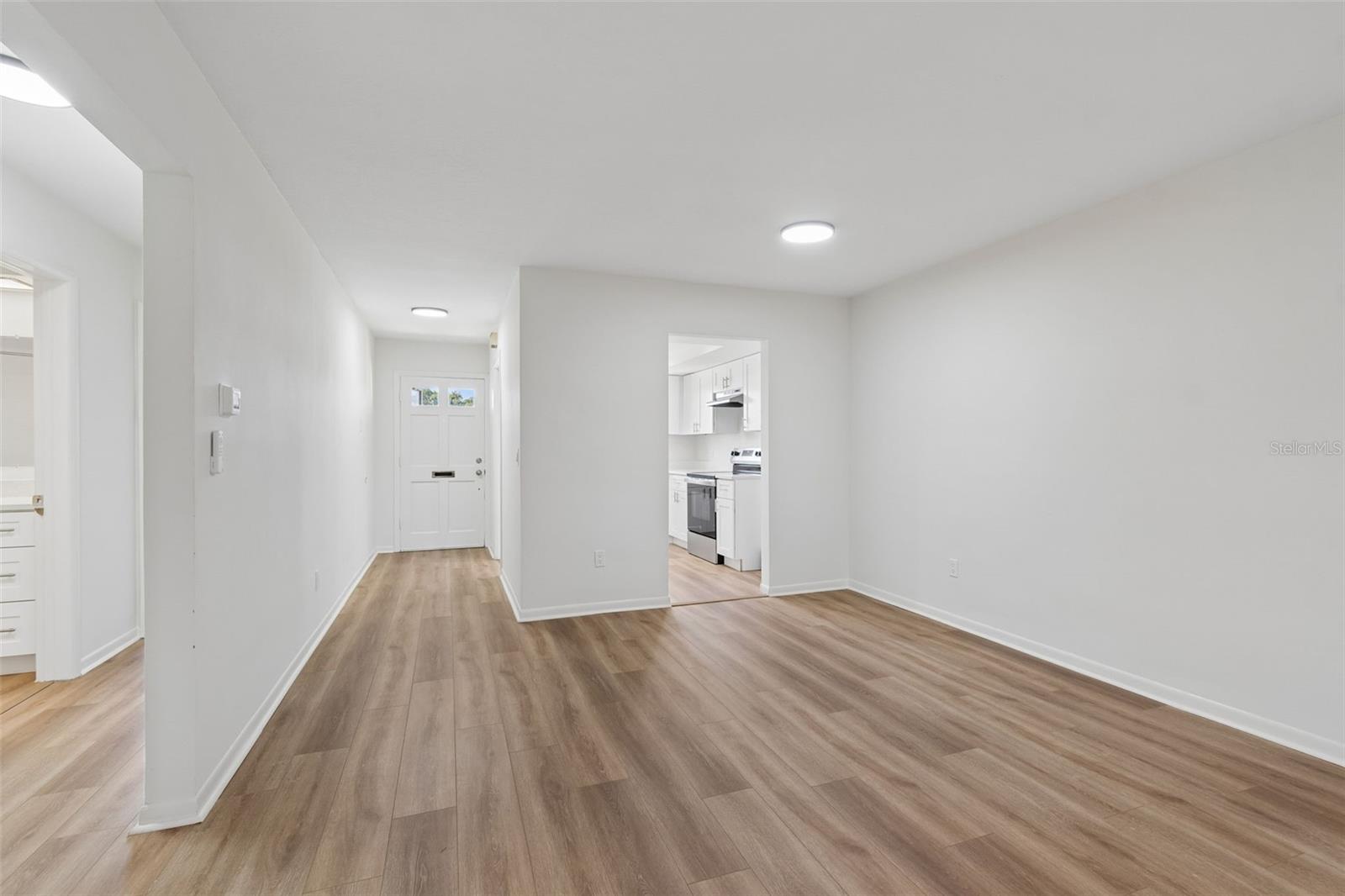 1614 S LAKE AVE #2 — photo 10