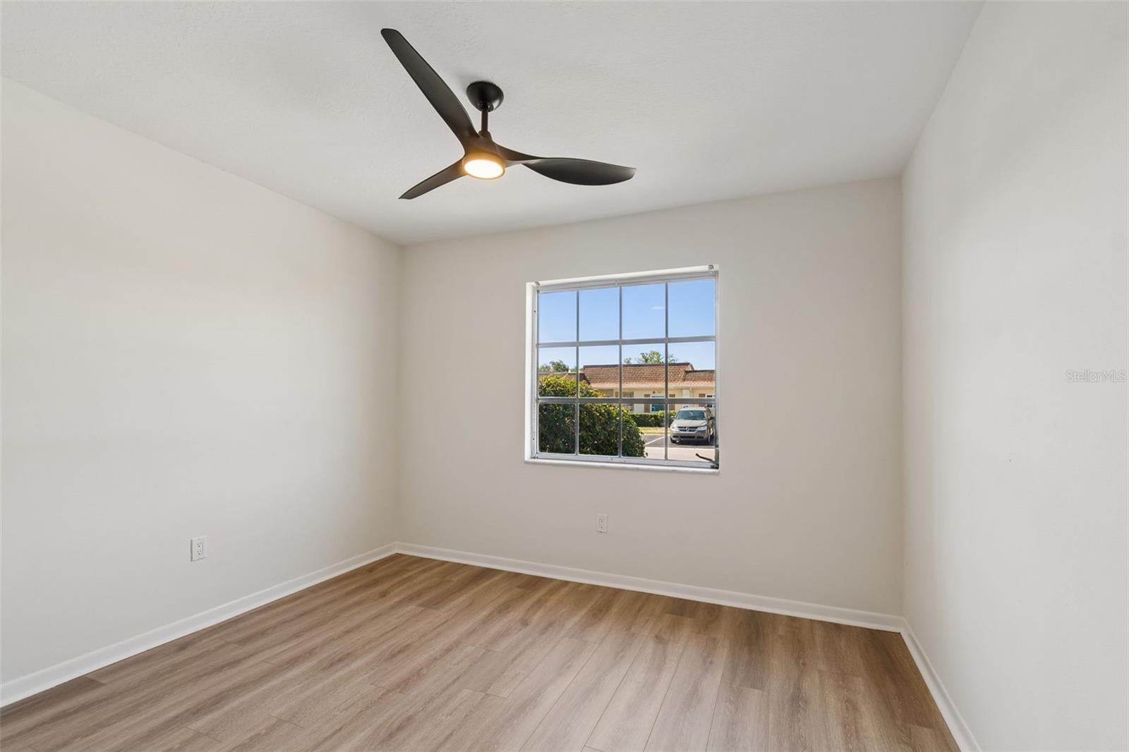1614 S LAKE AVE #2 — photo 20