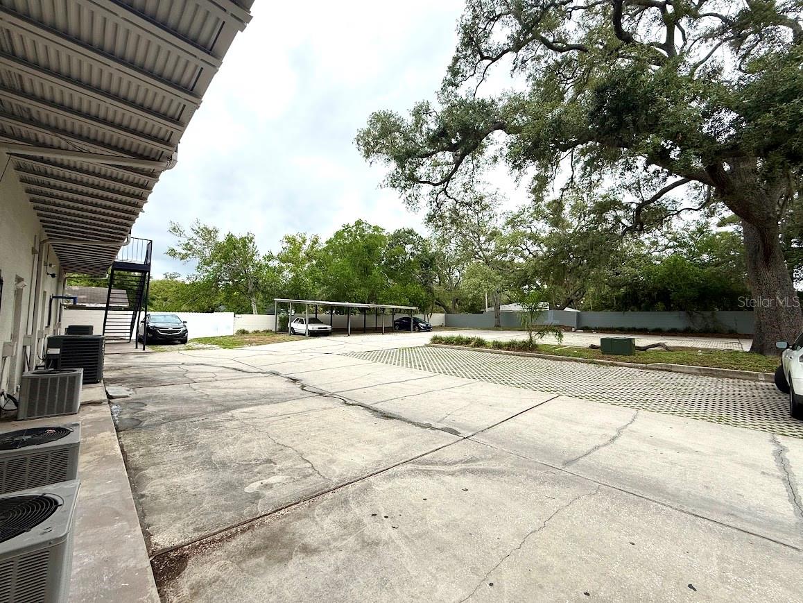 1005 W BUSCH BLVD — photo 14