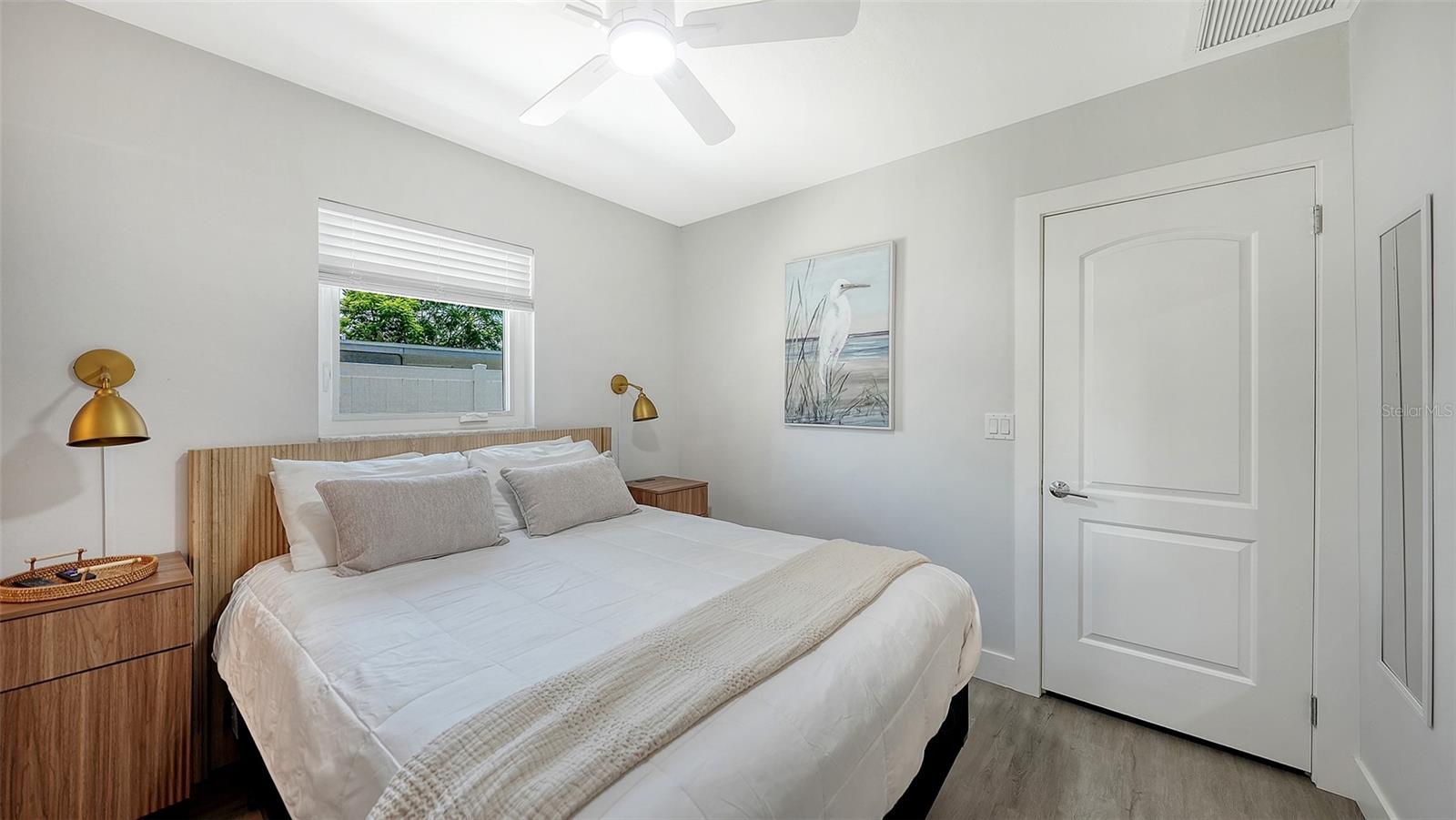 1302 MANGO AVE — photo 24
