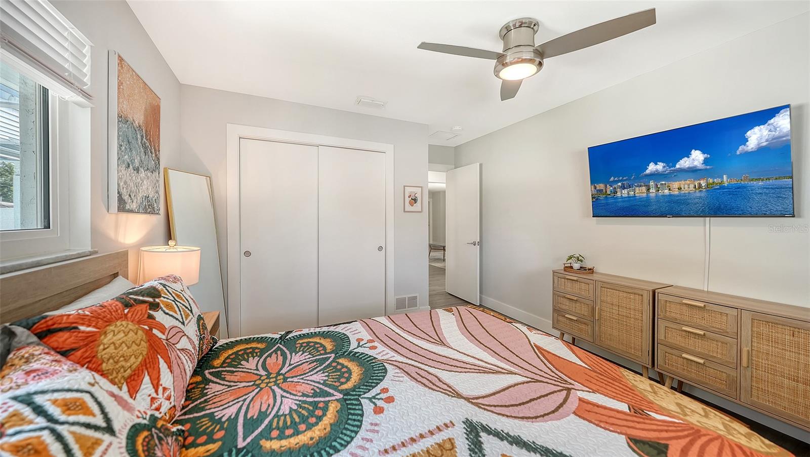 1302 MANGO AVE — photo 32