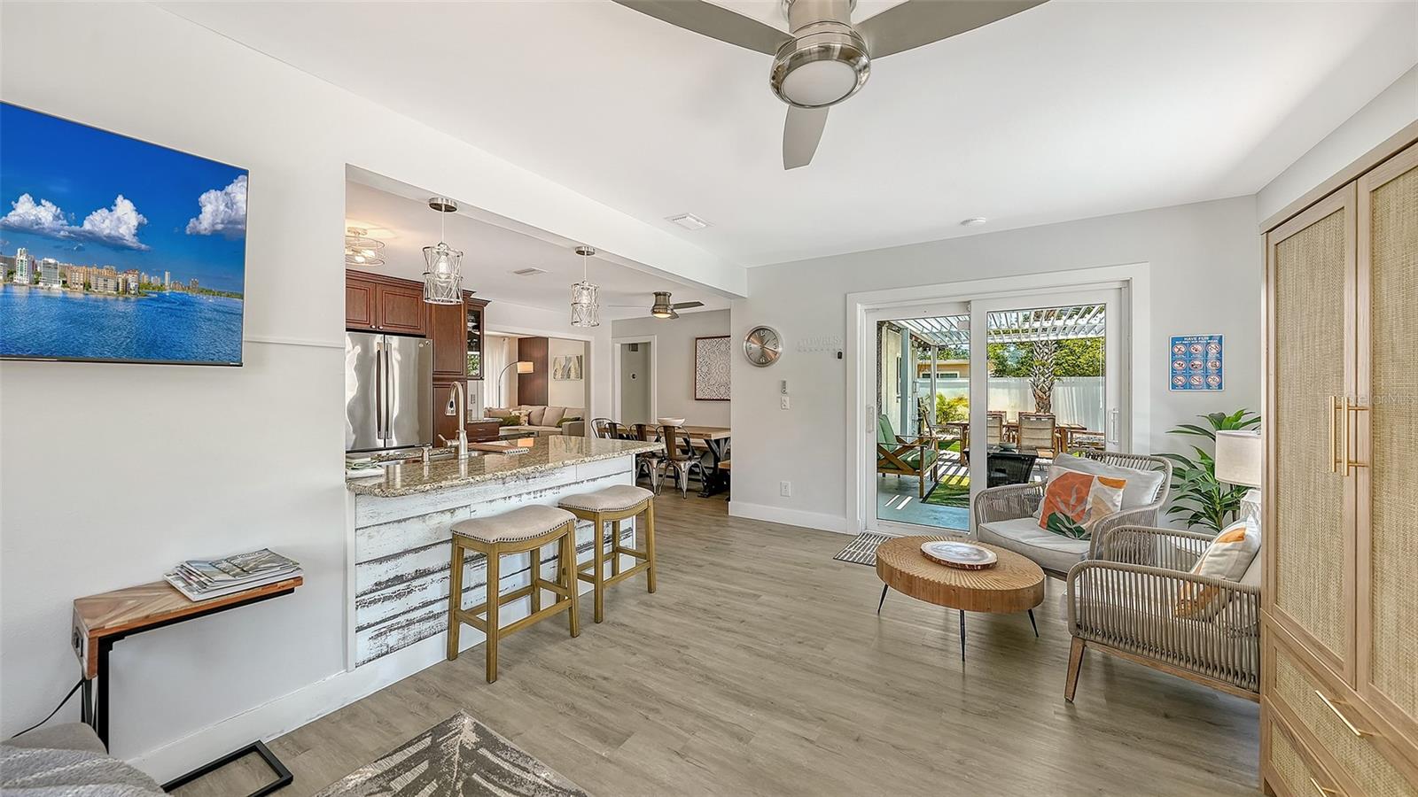 1302 MANGO AVE — photo 21