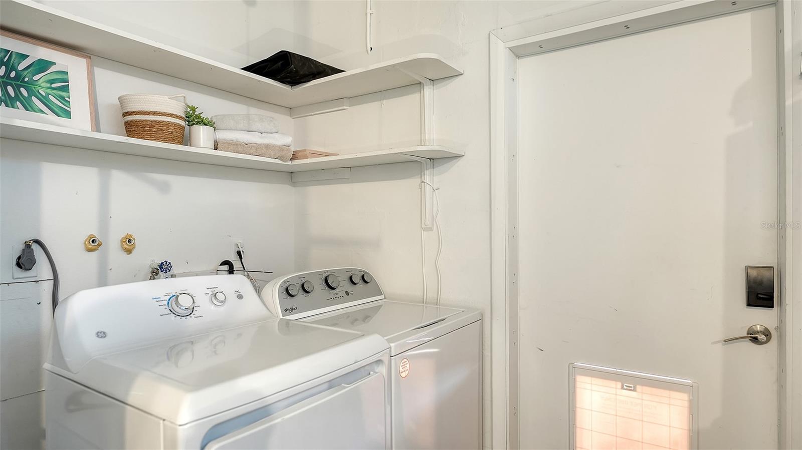 1302 MANGO AVE — photo 39