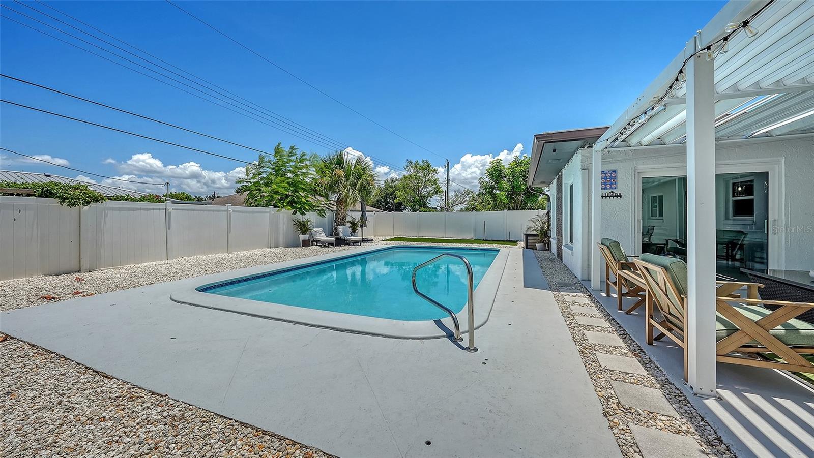 1302 MANGO AVE — photo 55