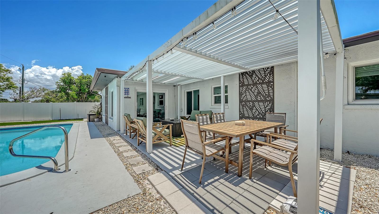 1302 MANGO AVE — photo 44