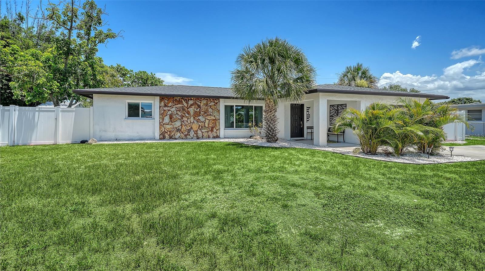 1302 MANGO AVE — photo 3