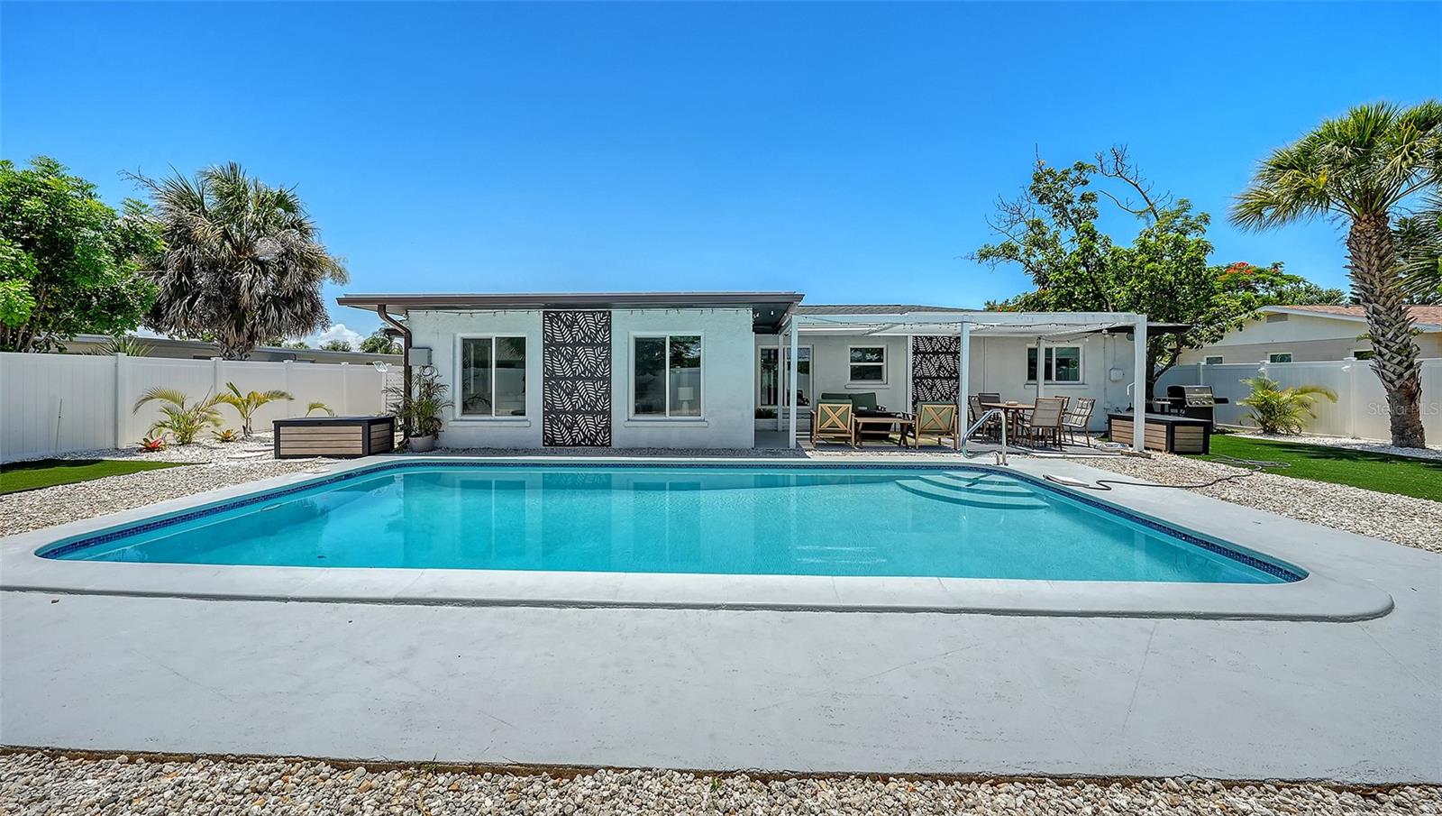 1302 MANGO AVE — photo 49