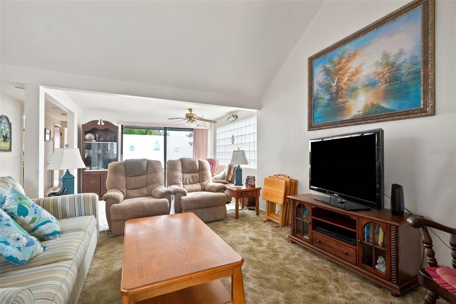 7835 FOX DEN ROW — photo 2