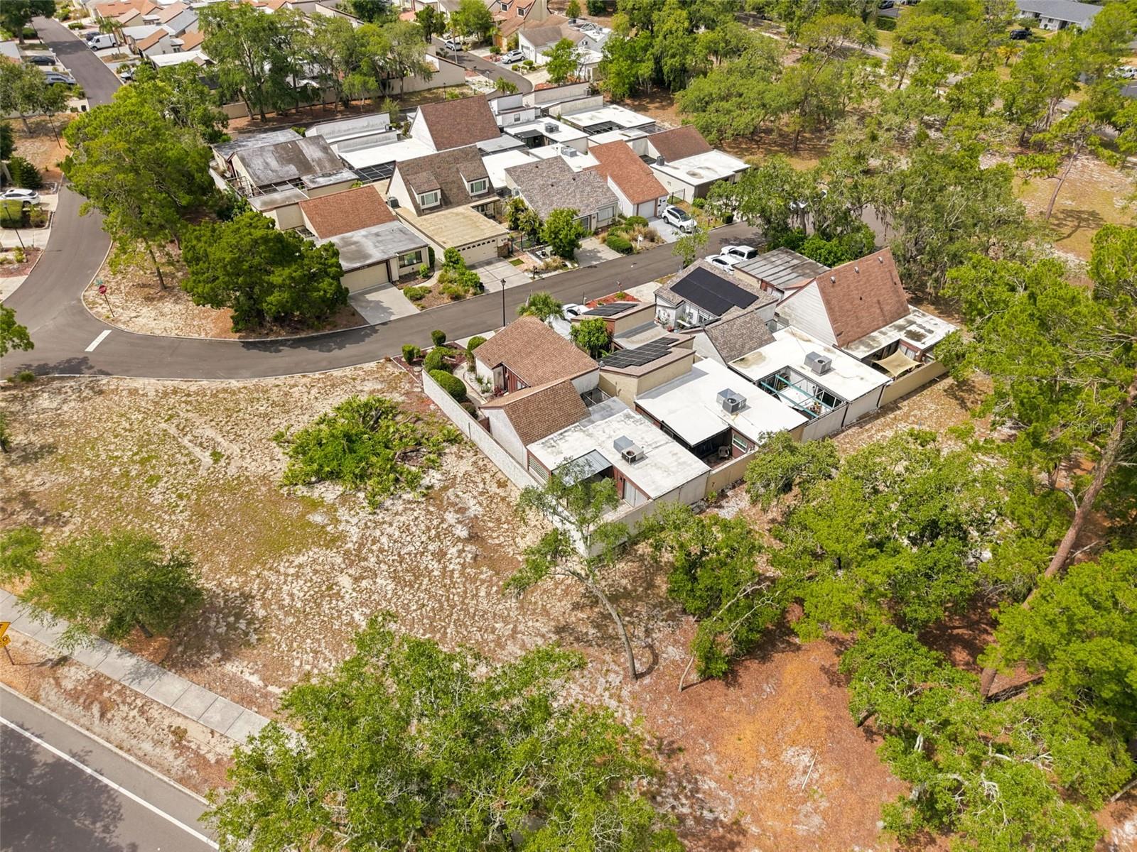 7835 FOX DEN ROW — photo 33