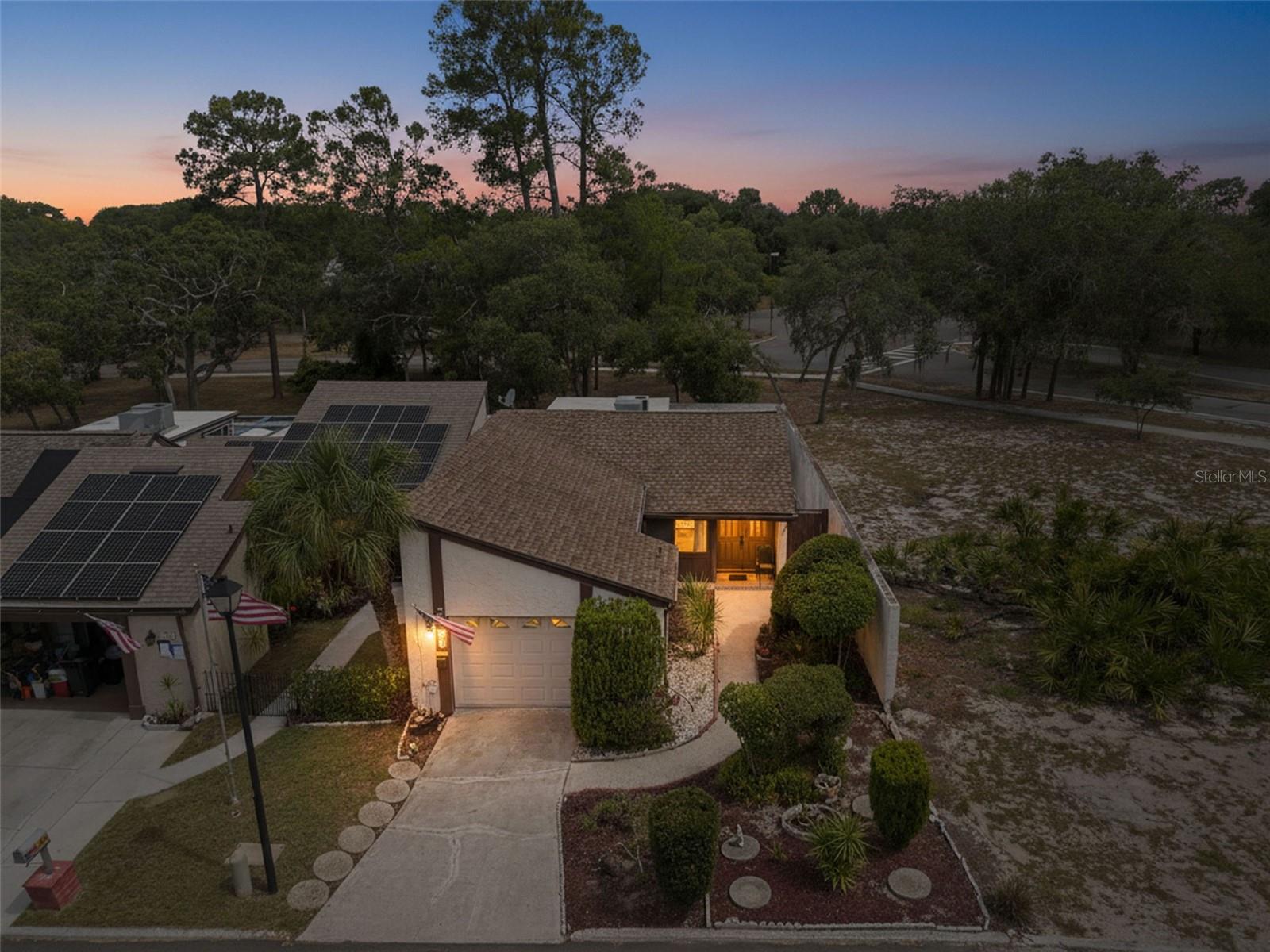 7835 FOX DEN ROW — photo 38