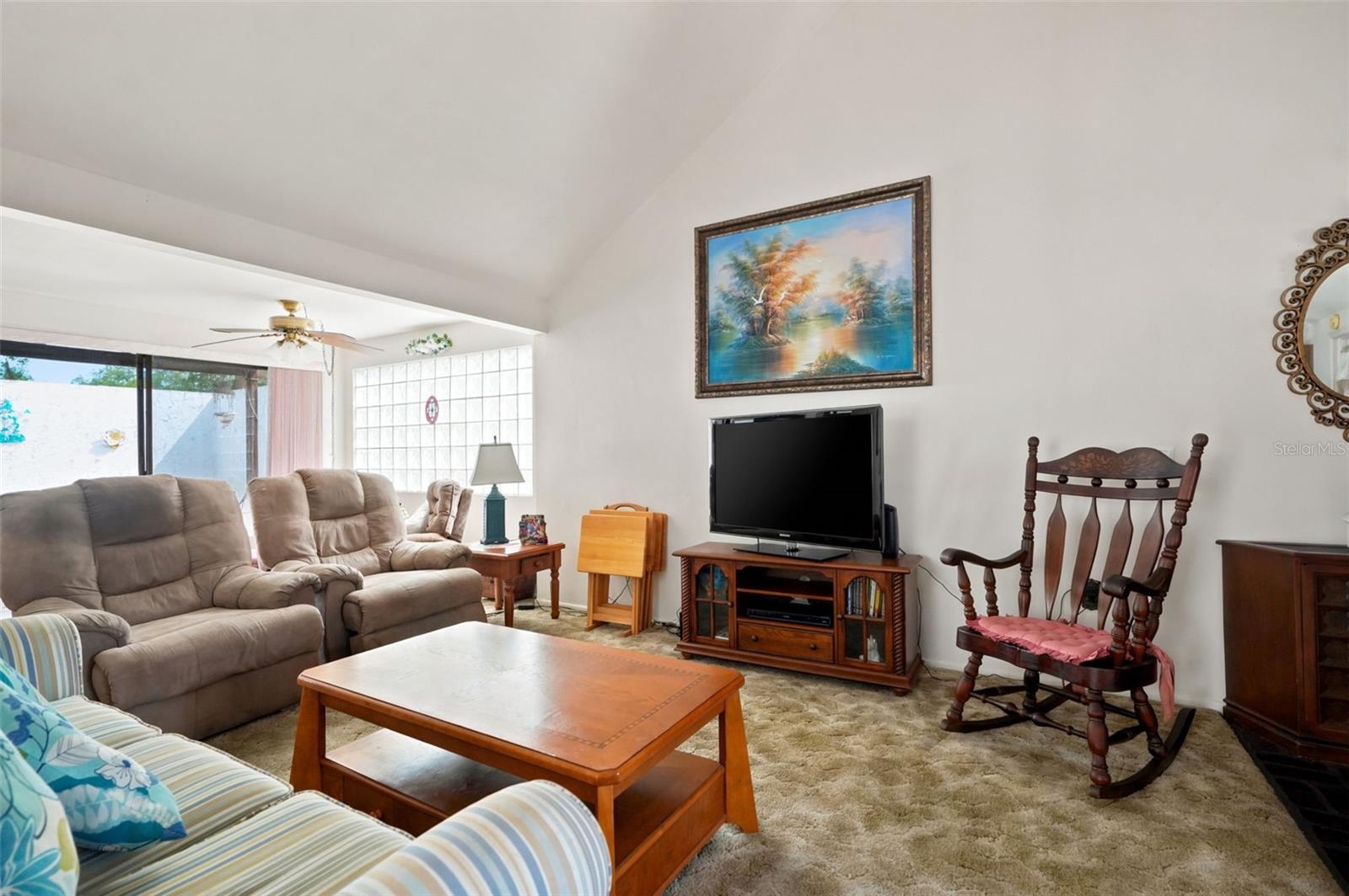 7835 FOX DEN ROW — photo 7