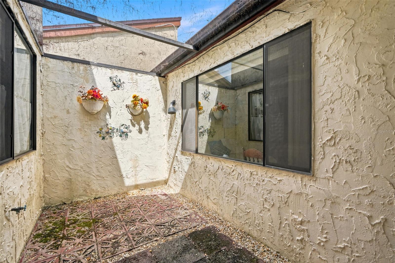 7835 FOX DEN ROW — photo 24