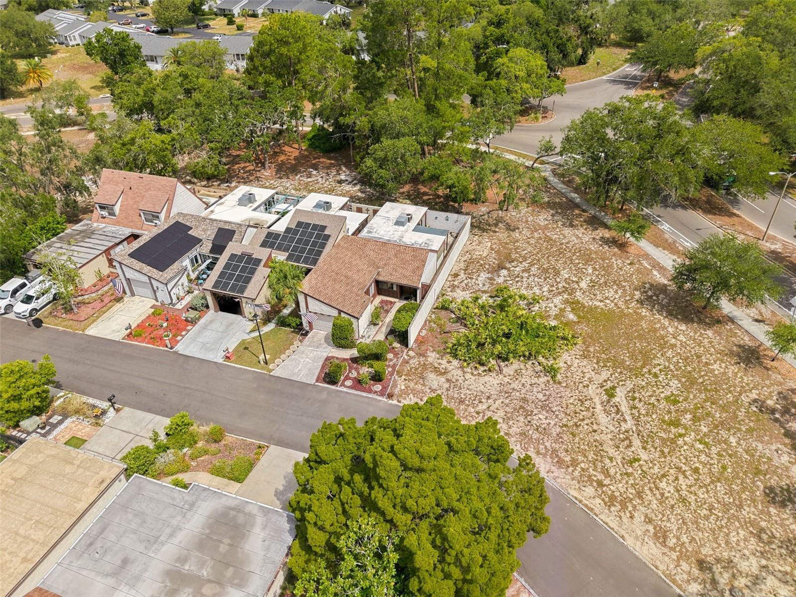 7835 FOX DEN ROW — photo 29