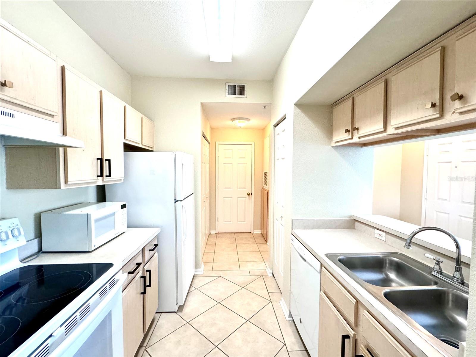1238 S MISSOURI AVE #102 — photo 8