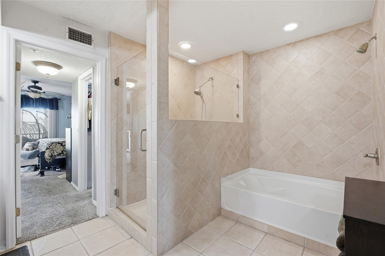 2400 FEATHER SOUND DR #313 — photo 31