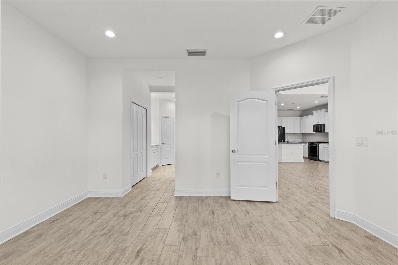 13506 CIRCA CROSSING DR — photo 38