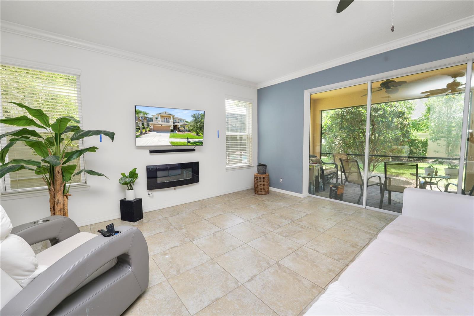 8775 SENTIERO DR — photo 22