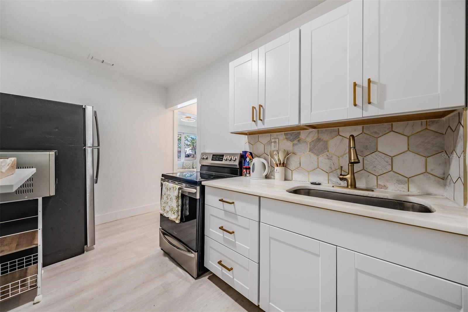 14060 MIRAMAR AVE — photo 20