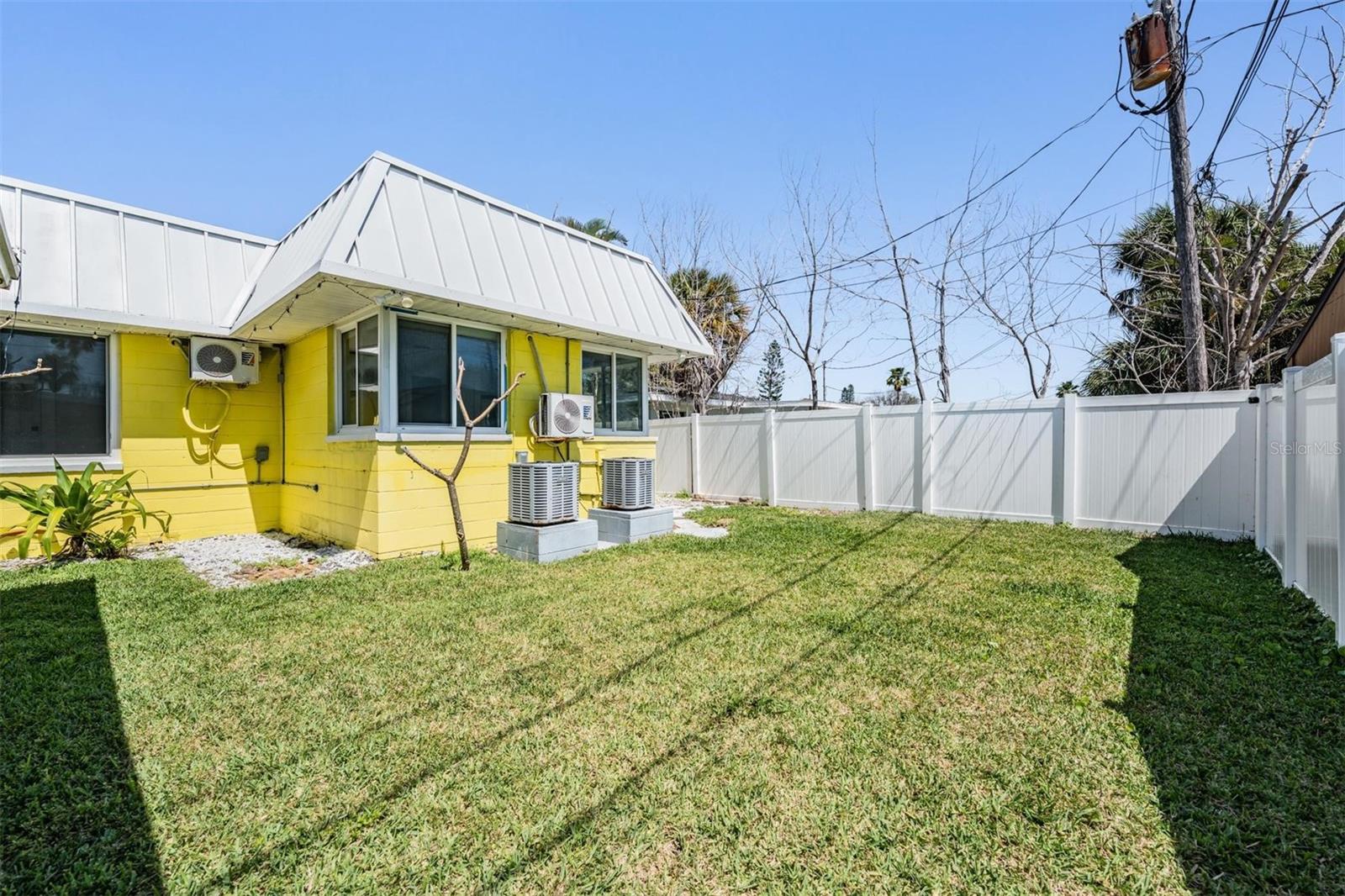 14060 MIRAMAR AVE — photo 25