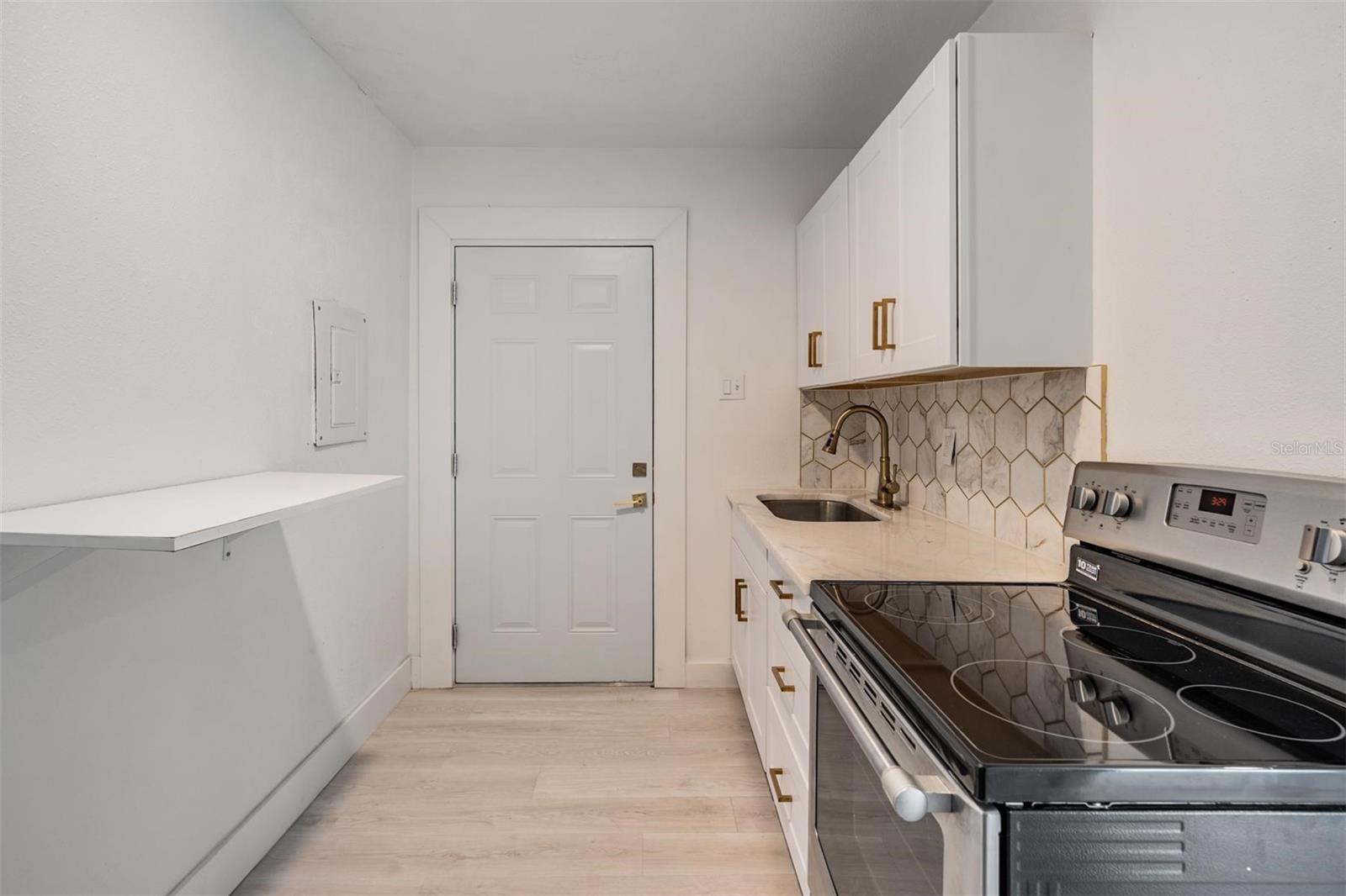 14060 MIRAMAR AVE — photo 34
