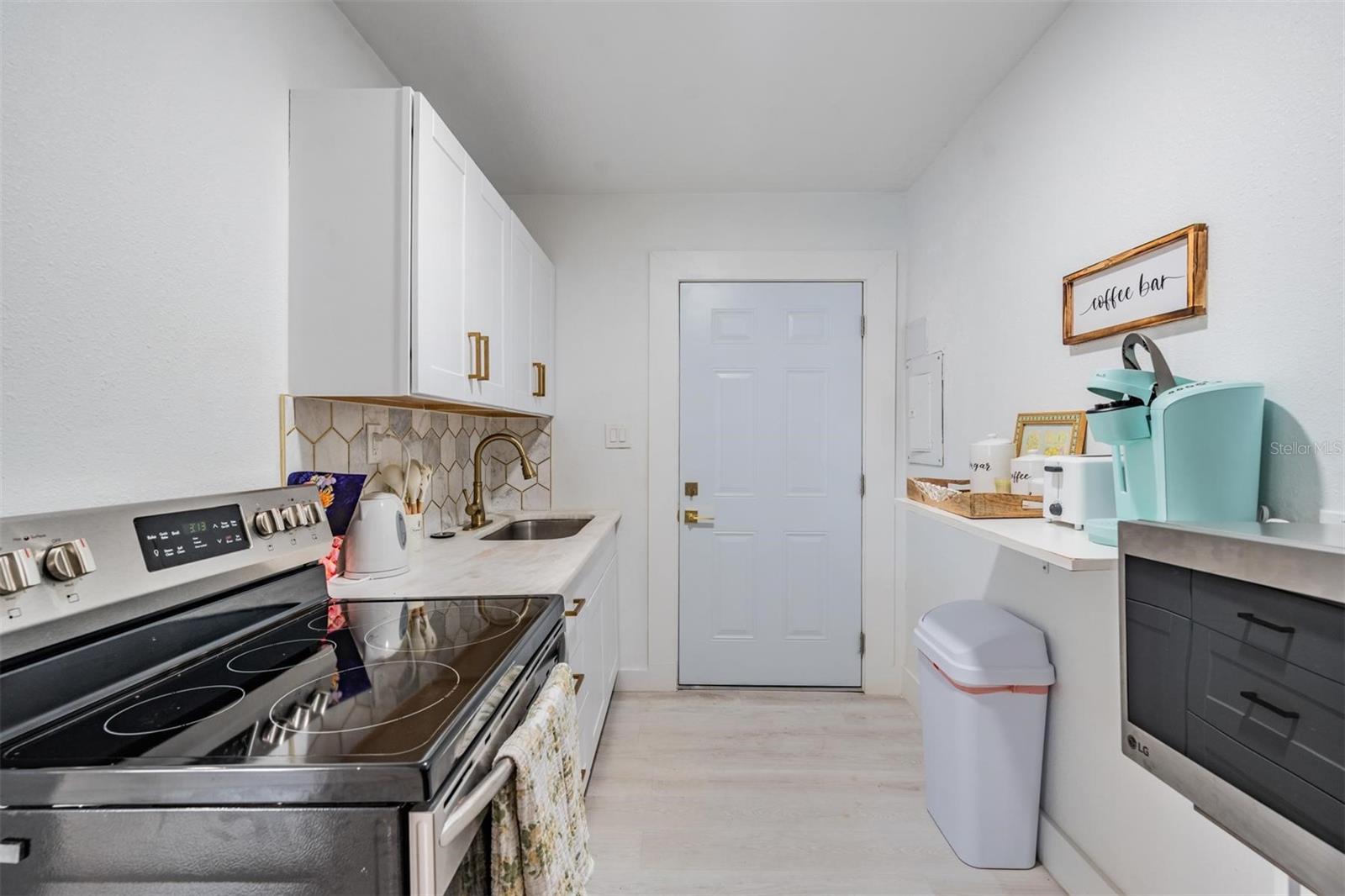 14060 MIRAMAR AVE — photo 21