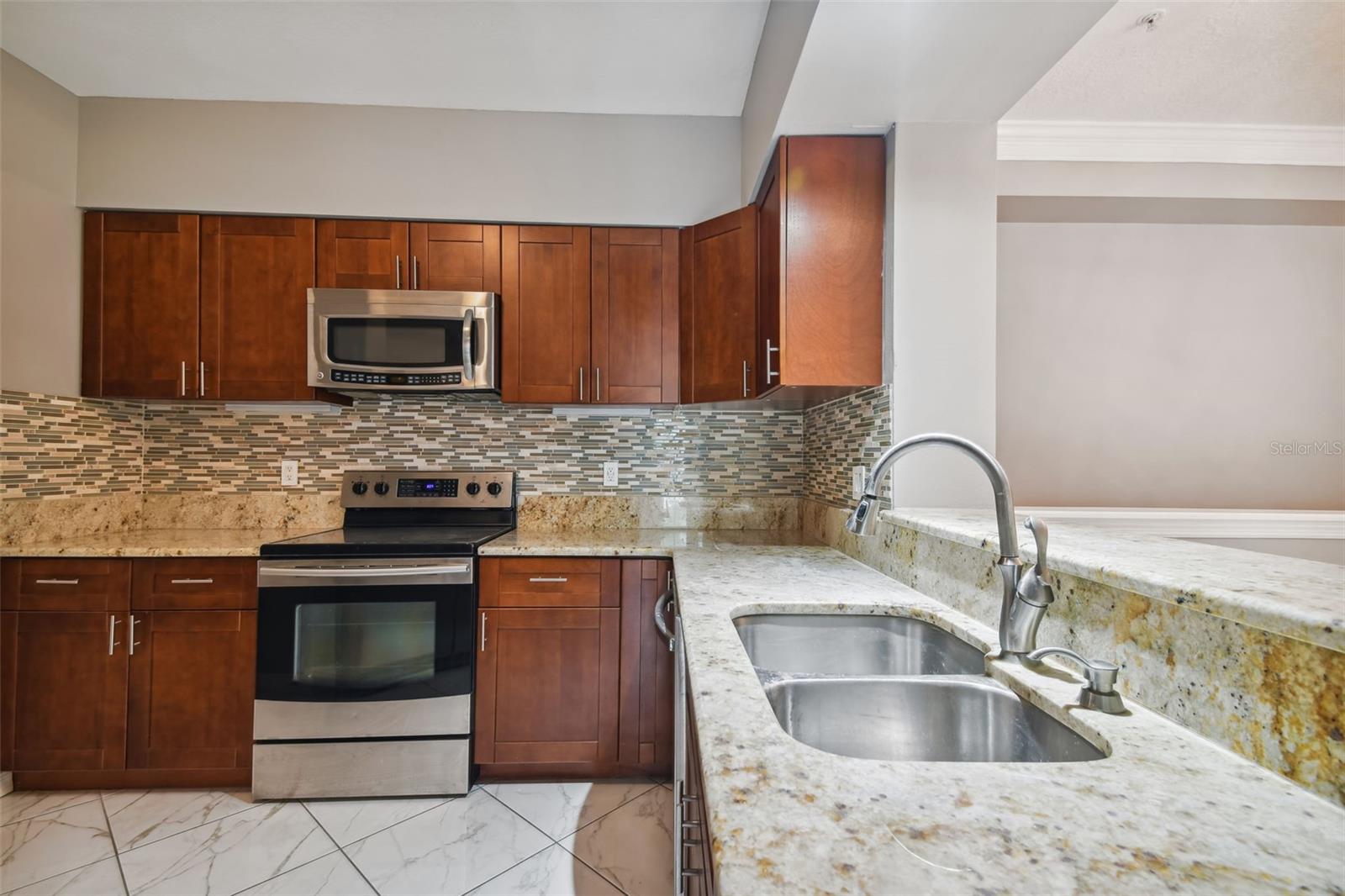 1201 BAY CLUB CIR — photo 37