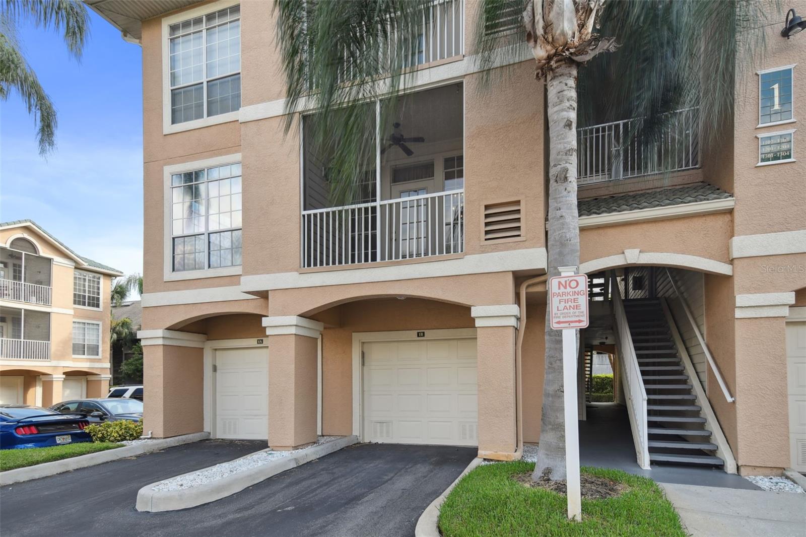 1201 BAY CLUB CIR — photo 3