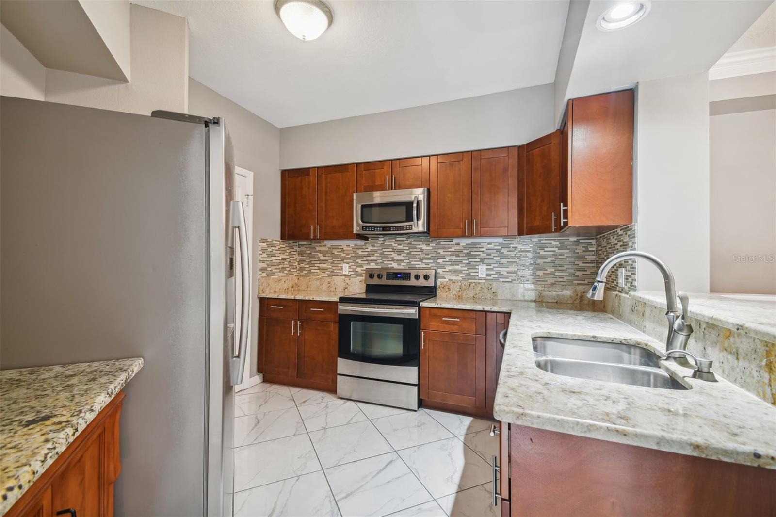 1201 BAY CLUB CIR — photo 36