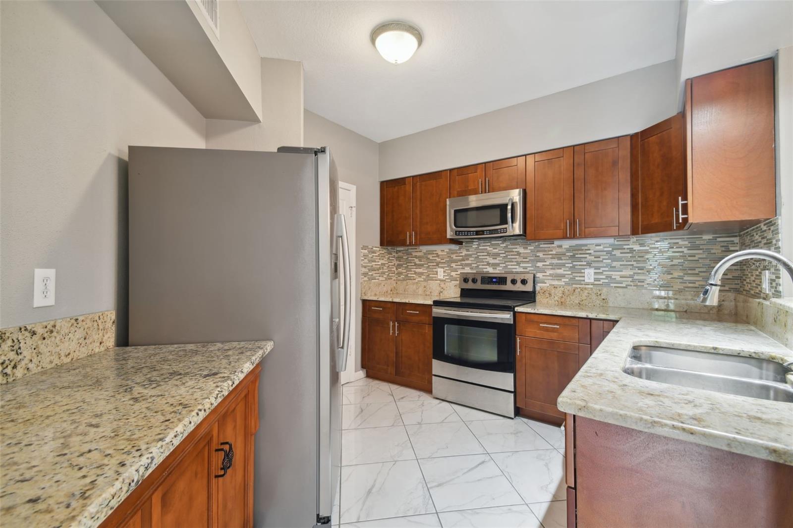 1201 BAY CLUB CIR — photo 49