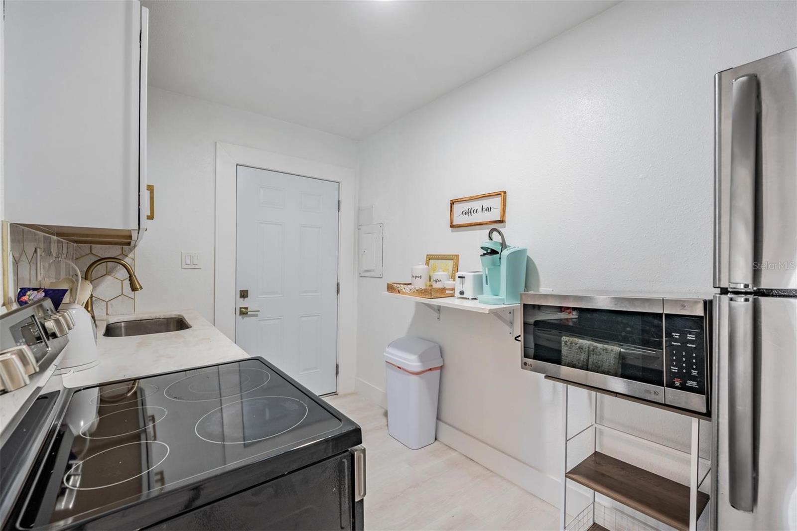 14060 MIRAMAR AVE — photo 18