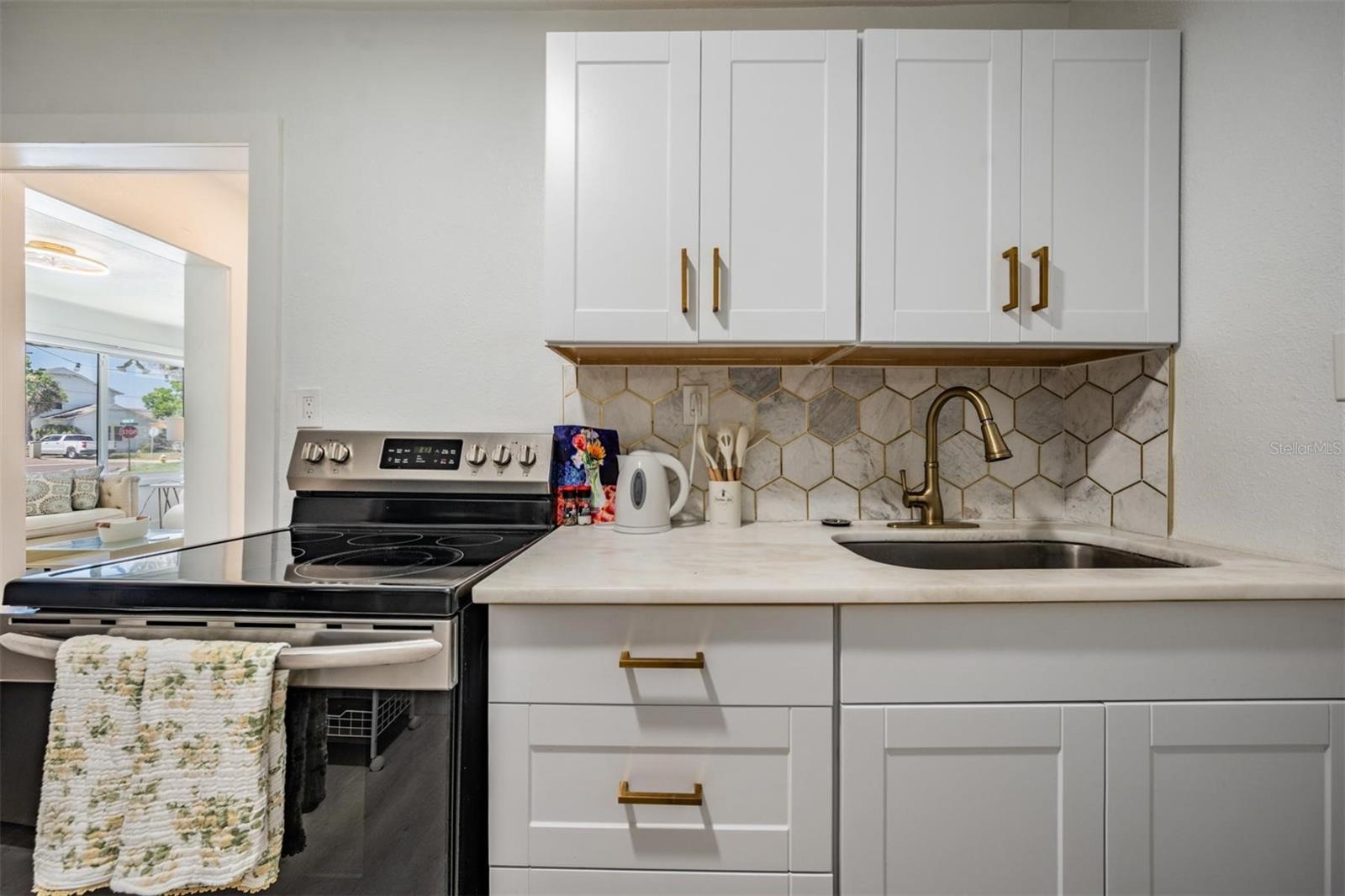 14060 MIRAMAR AVE — photo 19