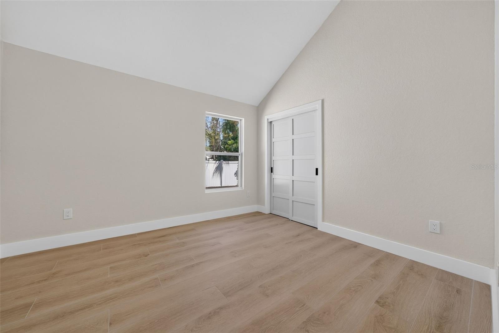 310 PARK ST N — photo 43