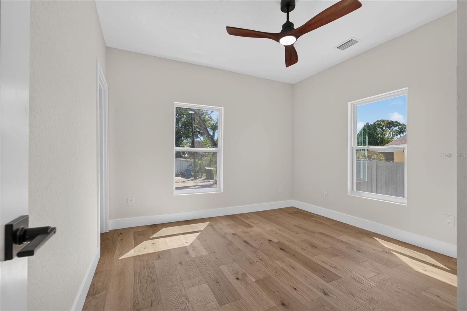310 PARK ST N — photo 37