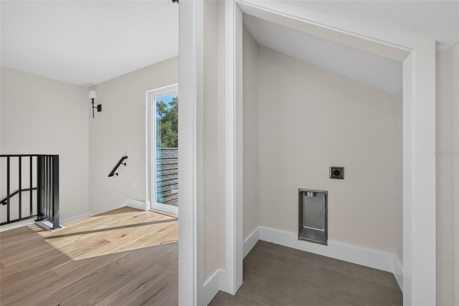 310 PARK ST N — photo 51