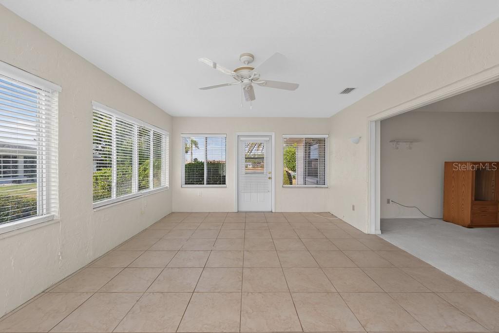 106 SILVERBELL CT — photo 25