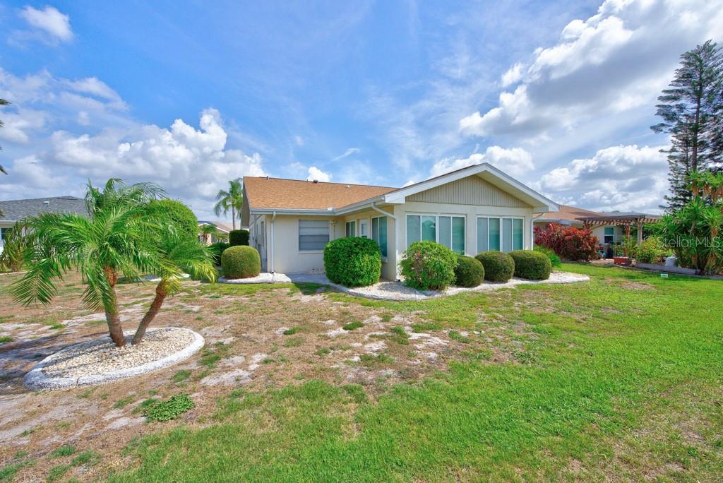 106 SILVERBELL CT — photo 41