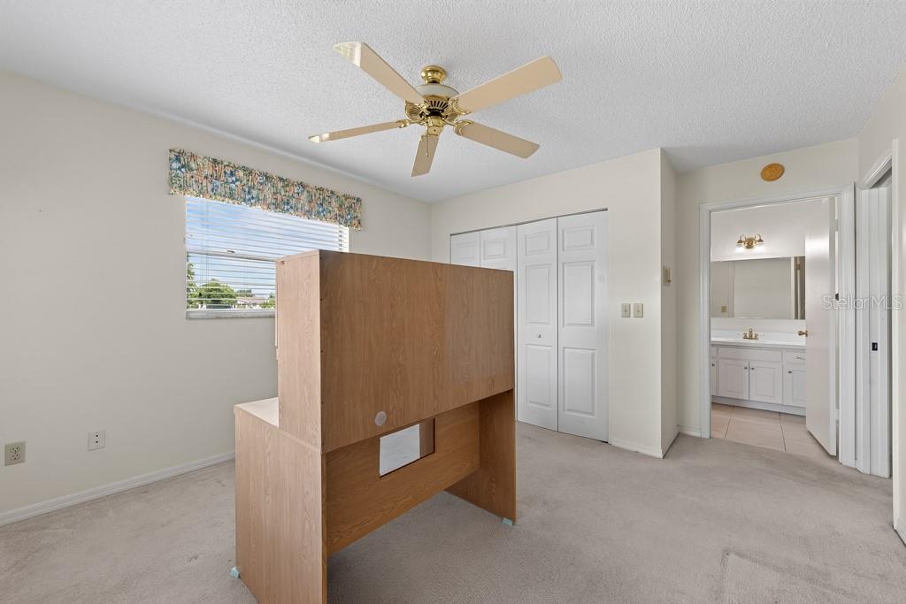 106 SILVERBELL CT — photo 33