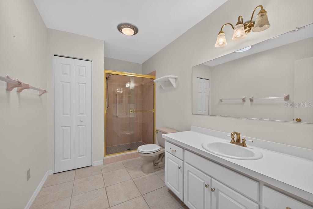 106 SILVERBELL CT — photo 31