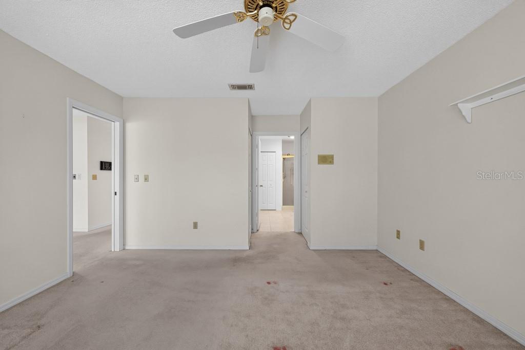 106 SILVERBELL CT — photo 30