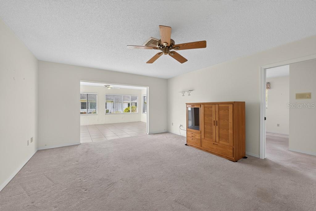 106 SILVERBELL CT — photo 11